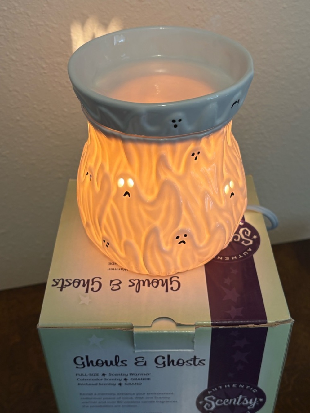 Scentsy Orange Ceramic Ghost Warmer with White Top